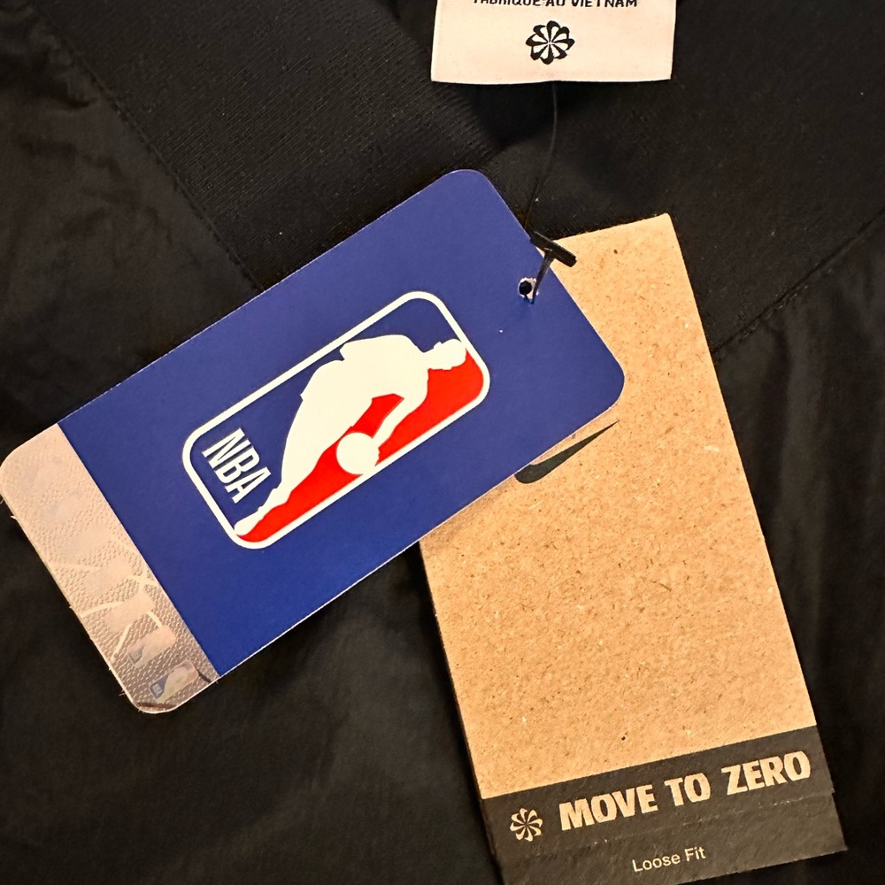 Women’s NBA Black Loose Fit Windbreaker Pullover - Picture 4 of 7